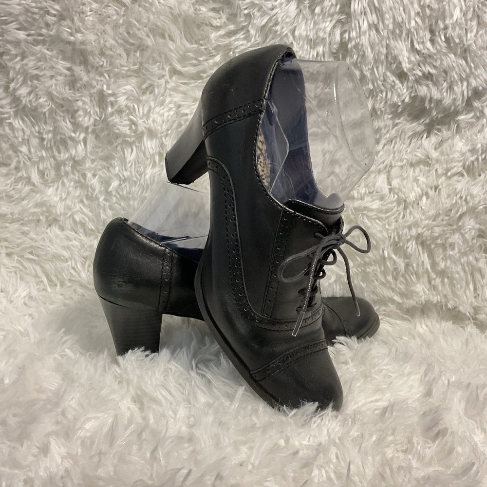 Vintage Black Heeled Oxford Shoes